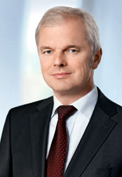 Ulrich Wallin, CEO (photo)